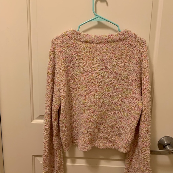 Sweater - Picture 6 of 7